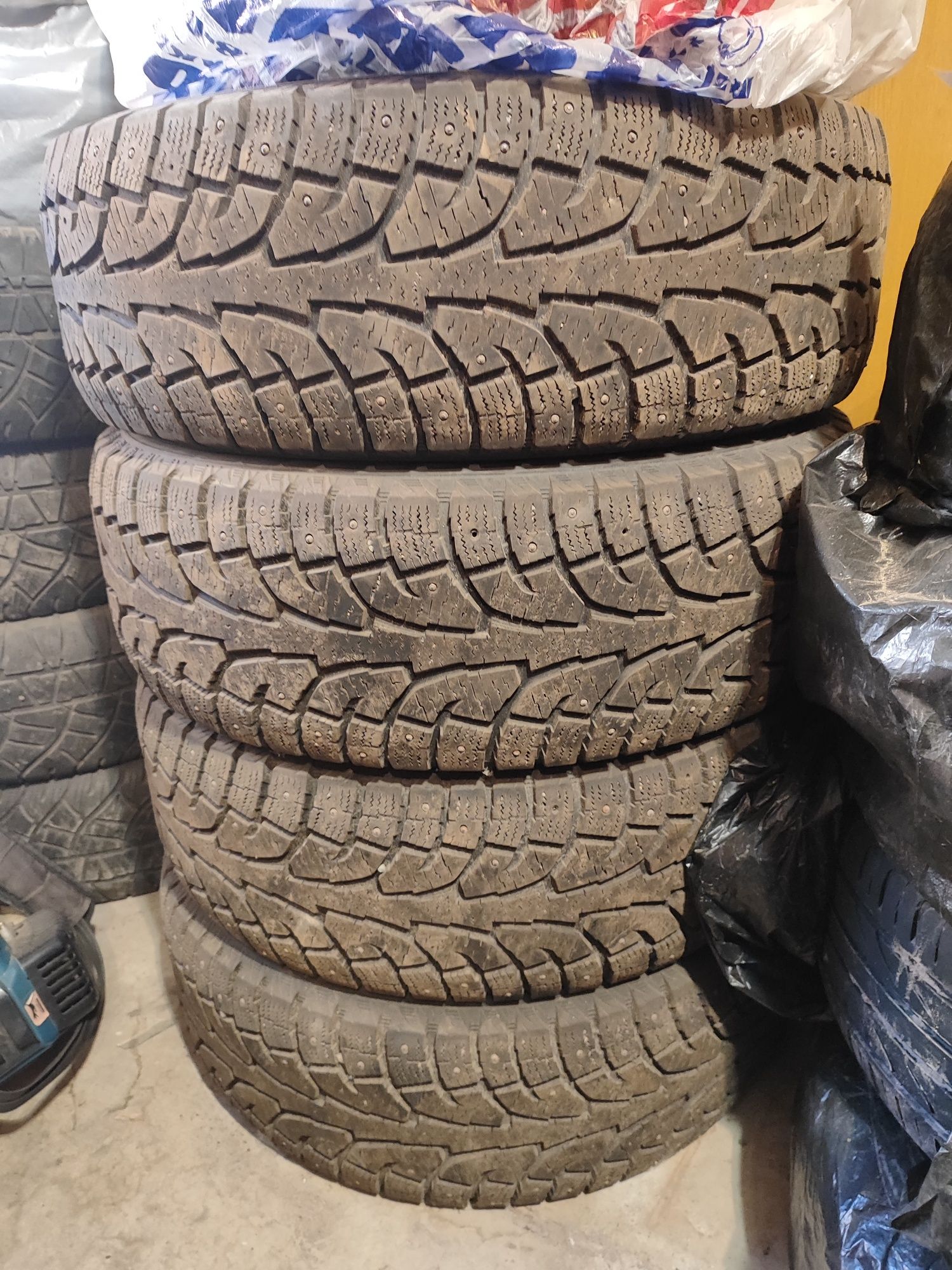 Продам Автошины зимние