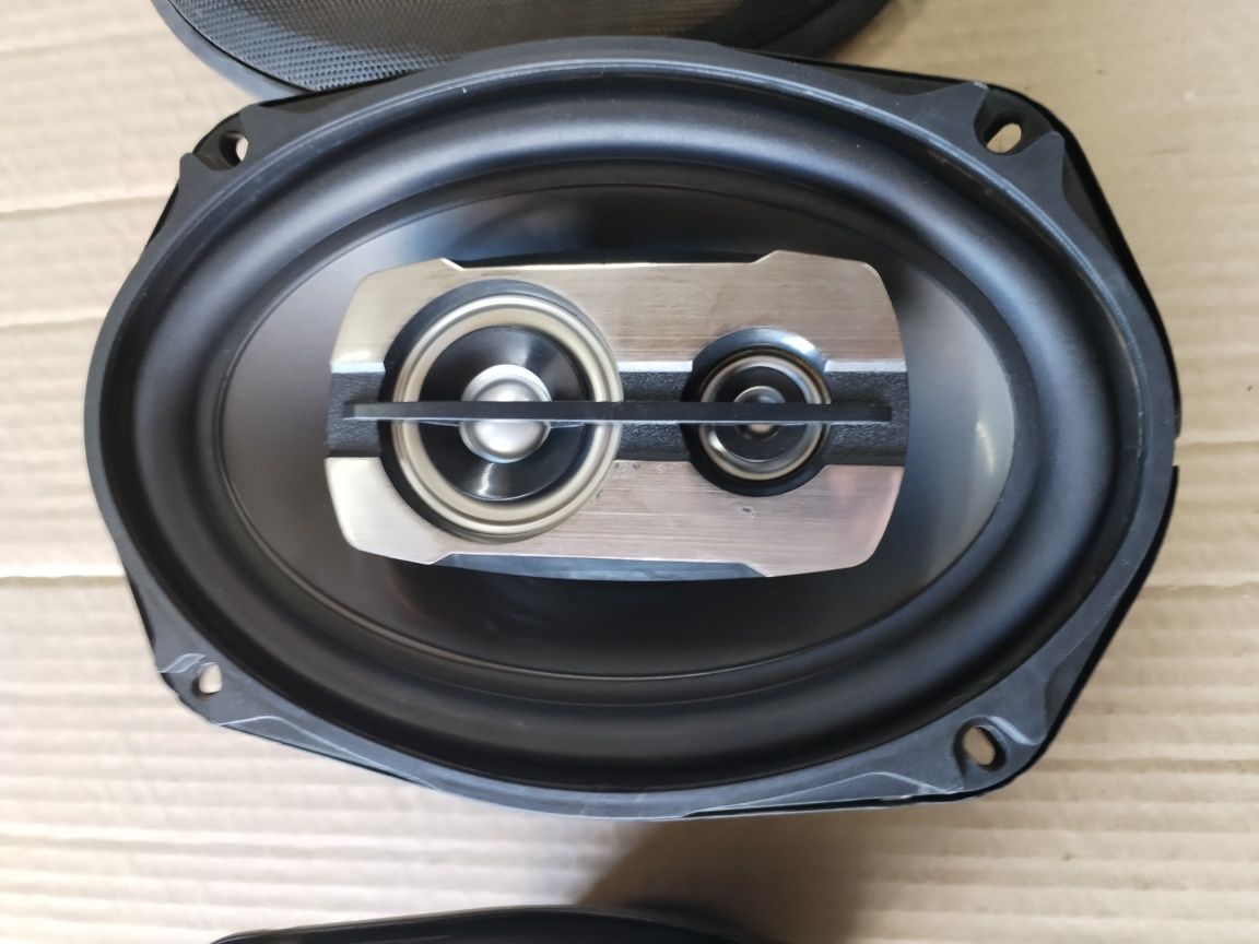 Продам динамики pioneer наминалная 500 ват