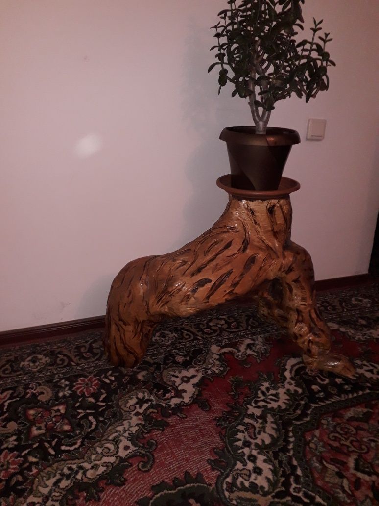 Продам подставку для цветка