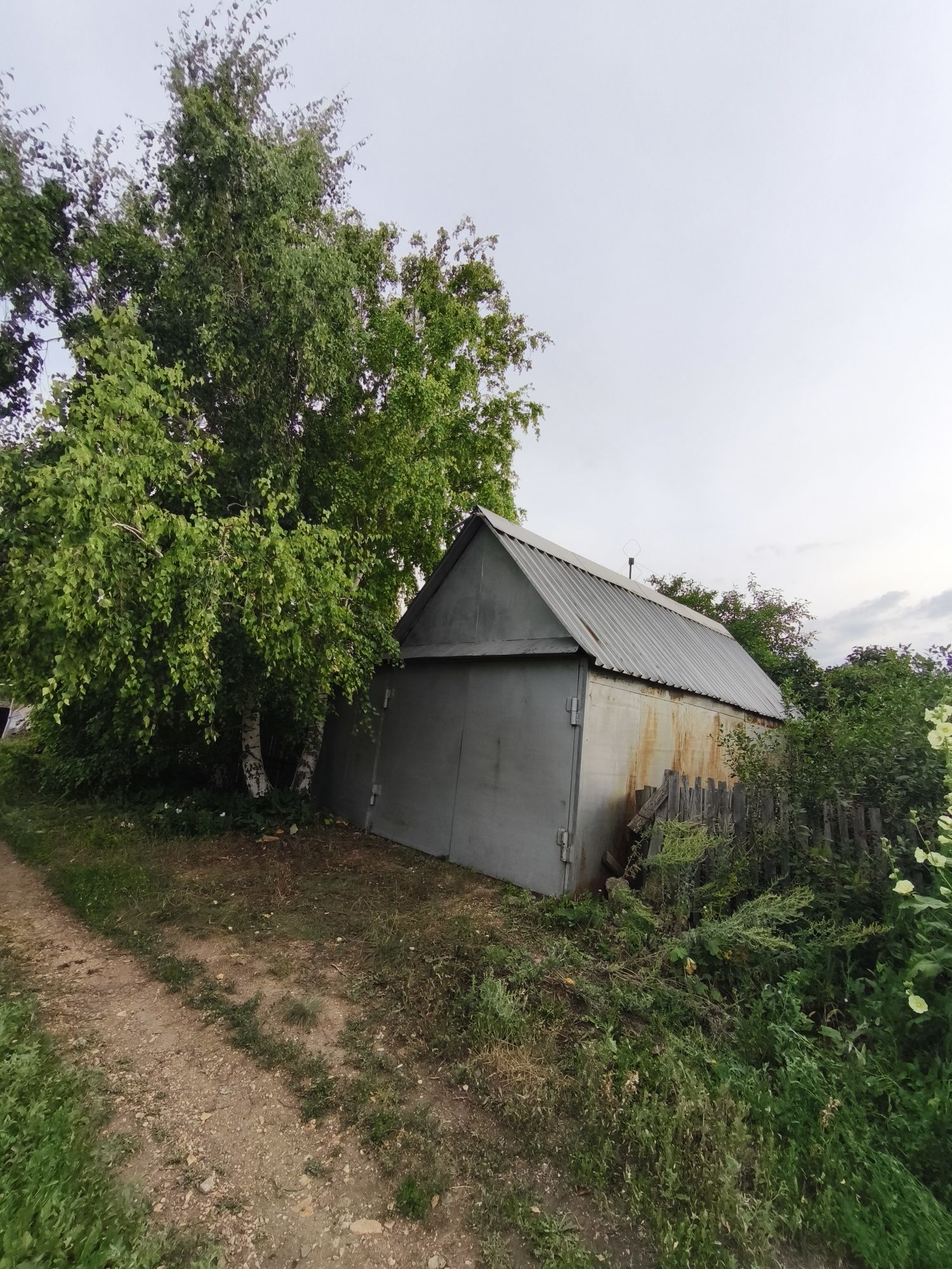 Продаётся дача в обществе вишенка (схос)..