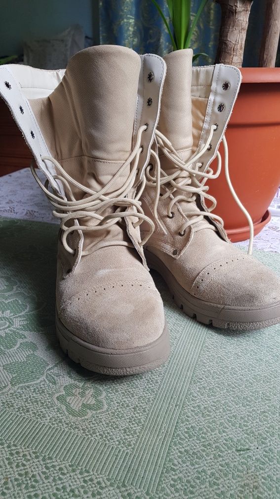 Продам берцы 43 размера