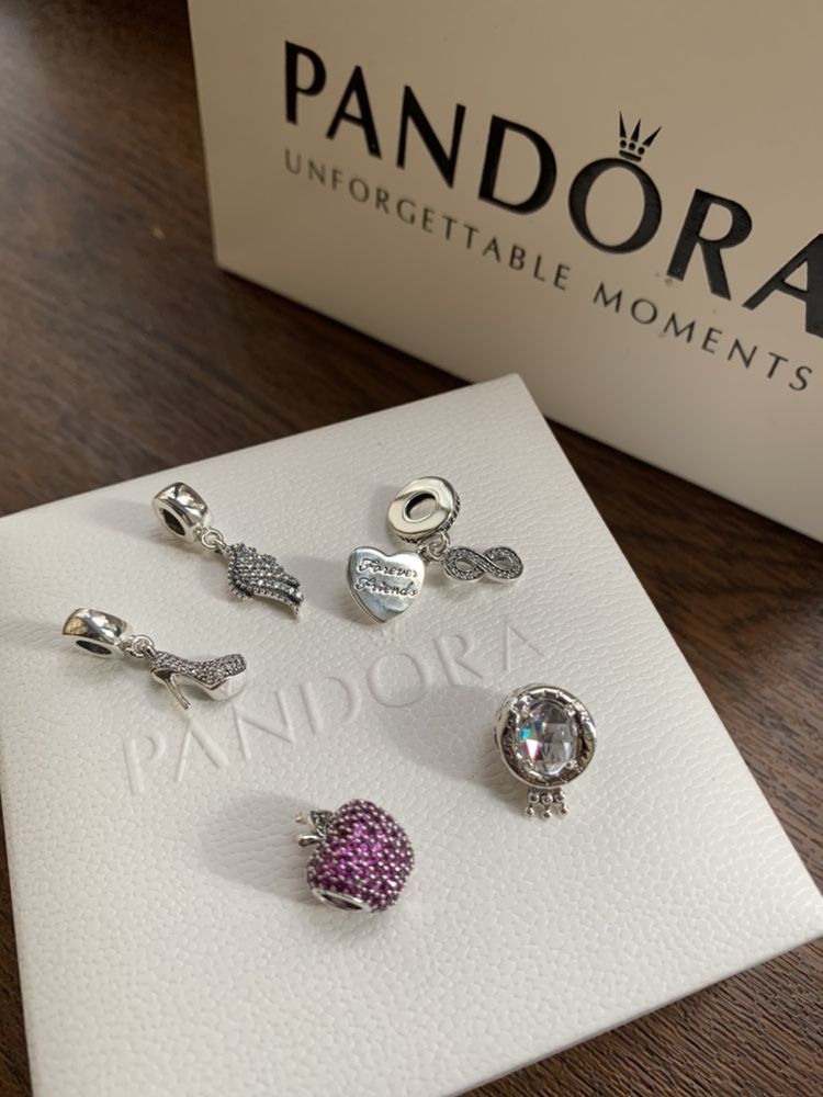 Шармы на браслет Пандора/Pandora