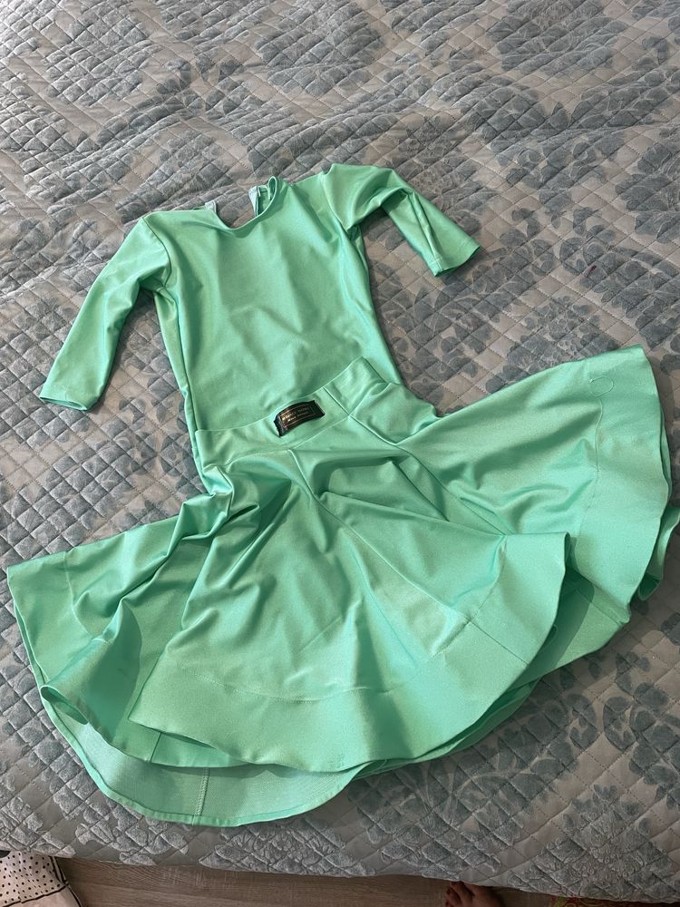 Продам бальное платье
