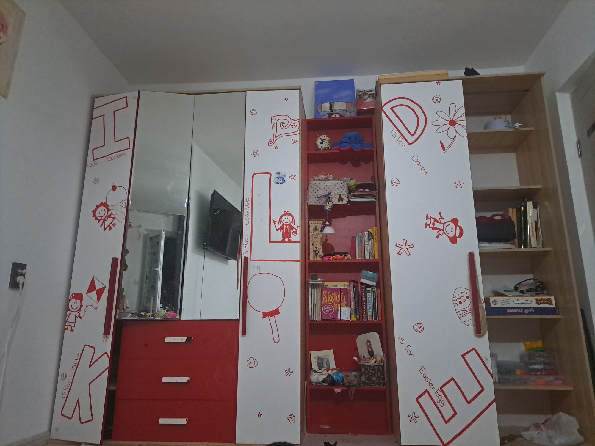 Шкаф,для девочек(алфавит)