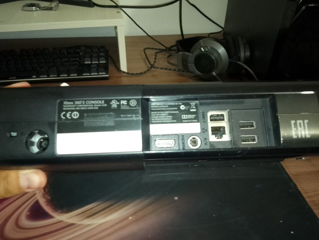Продам xbox 360 E, или можно на игры пс4 и пс5 ну или предлогайте врнт
