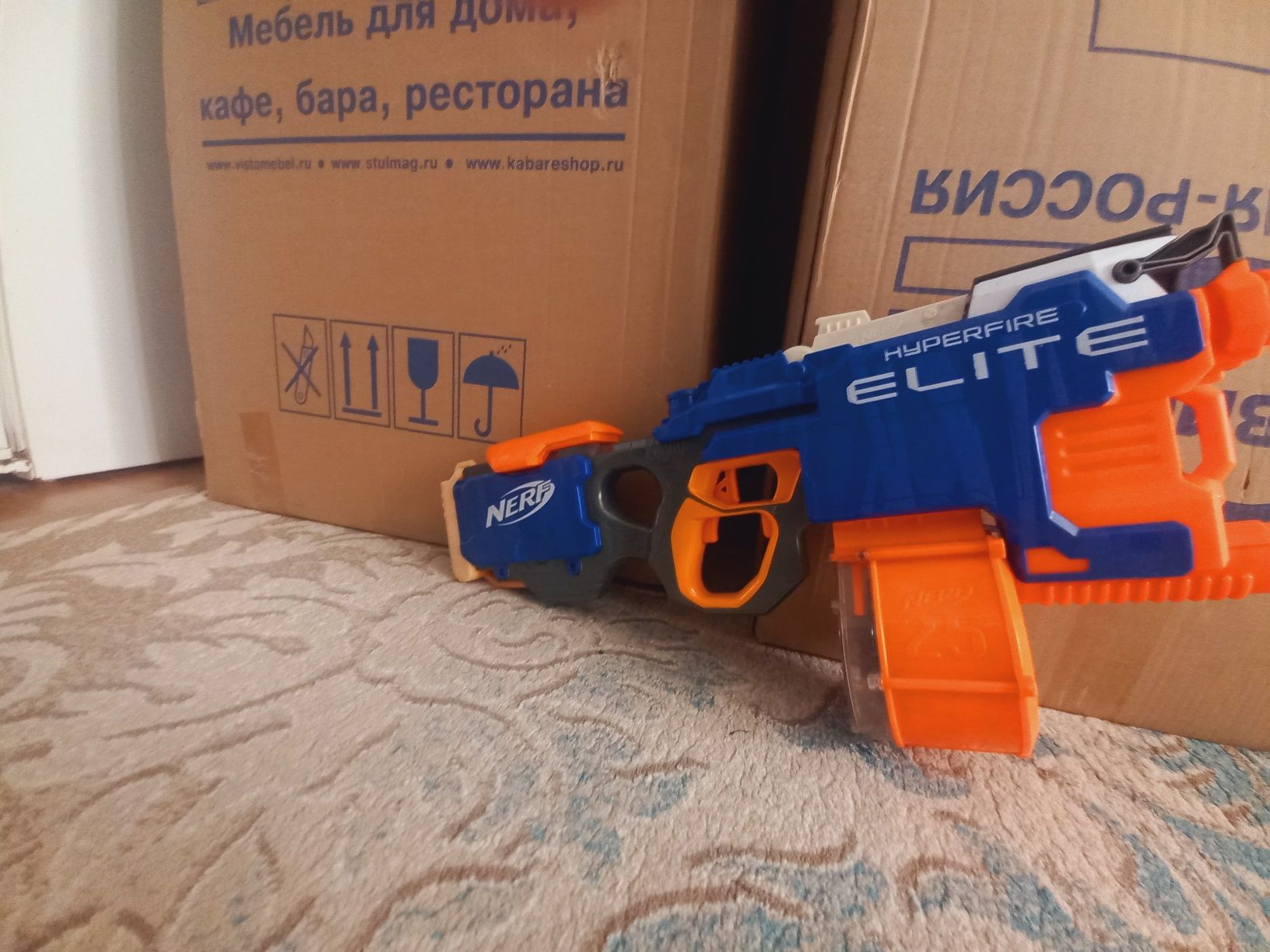 продаю бластер нерф