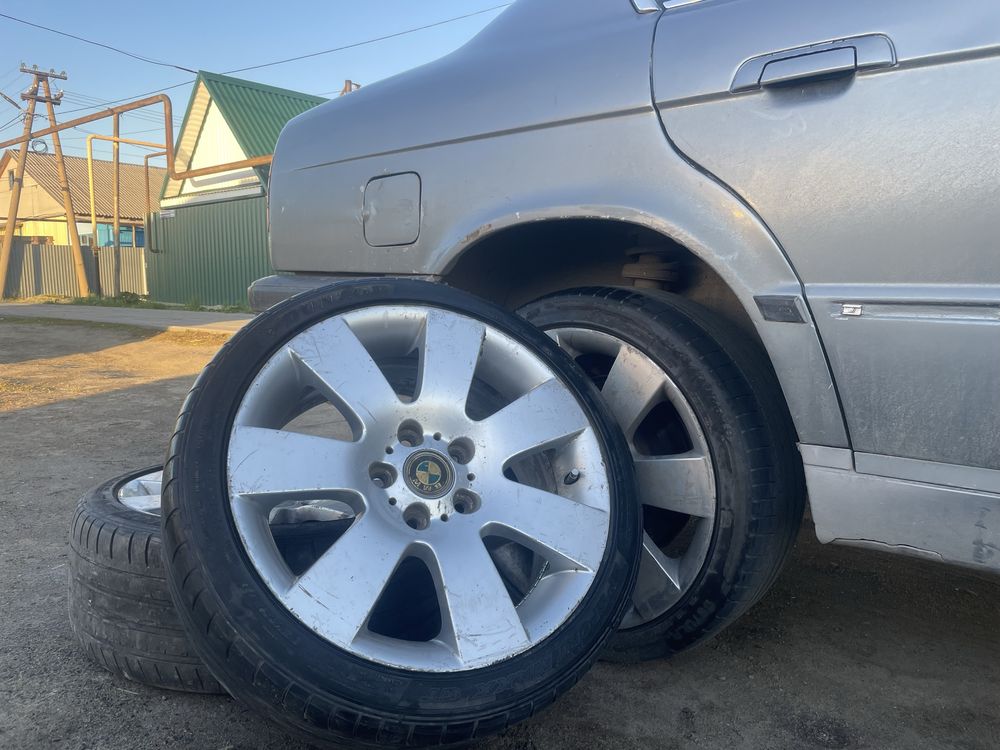 Продам диски с резиной р18