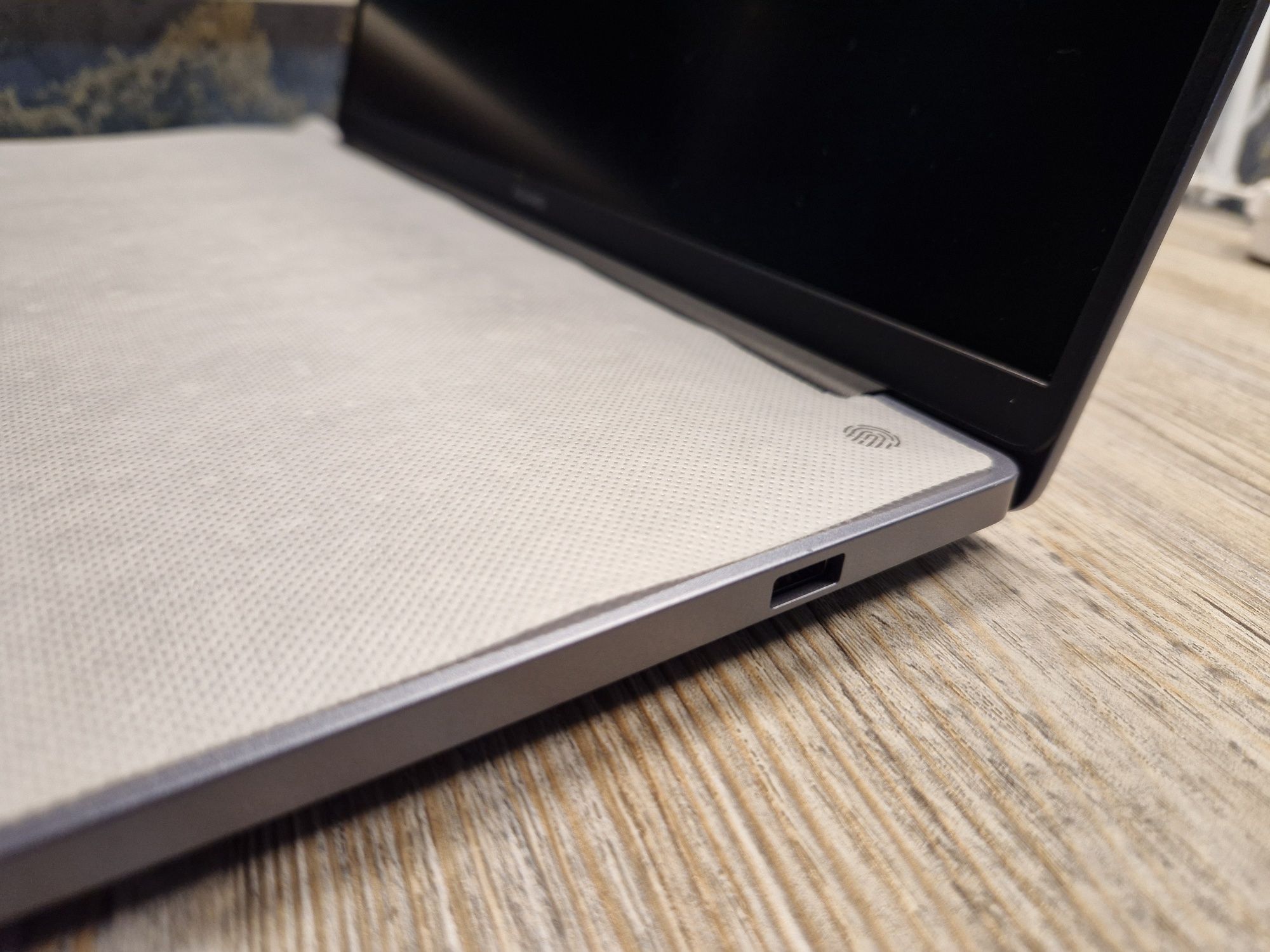 Мощный ультрабук Huawei Mate D16 Экран 16