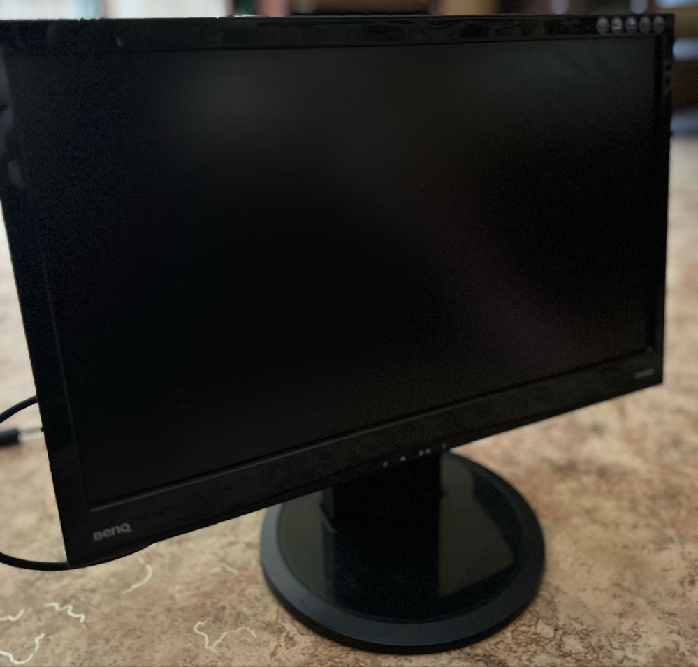 Продам монитор BenQ T902HDA