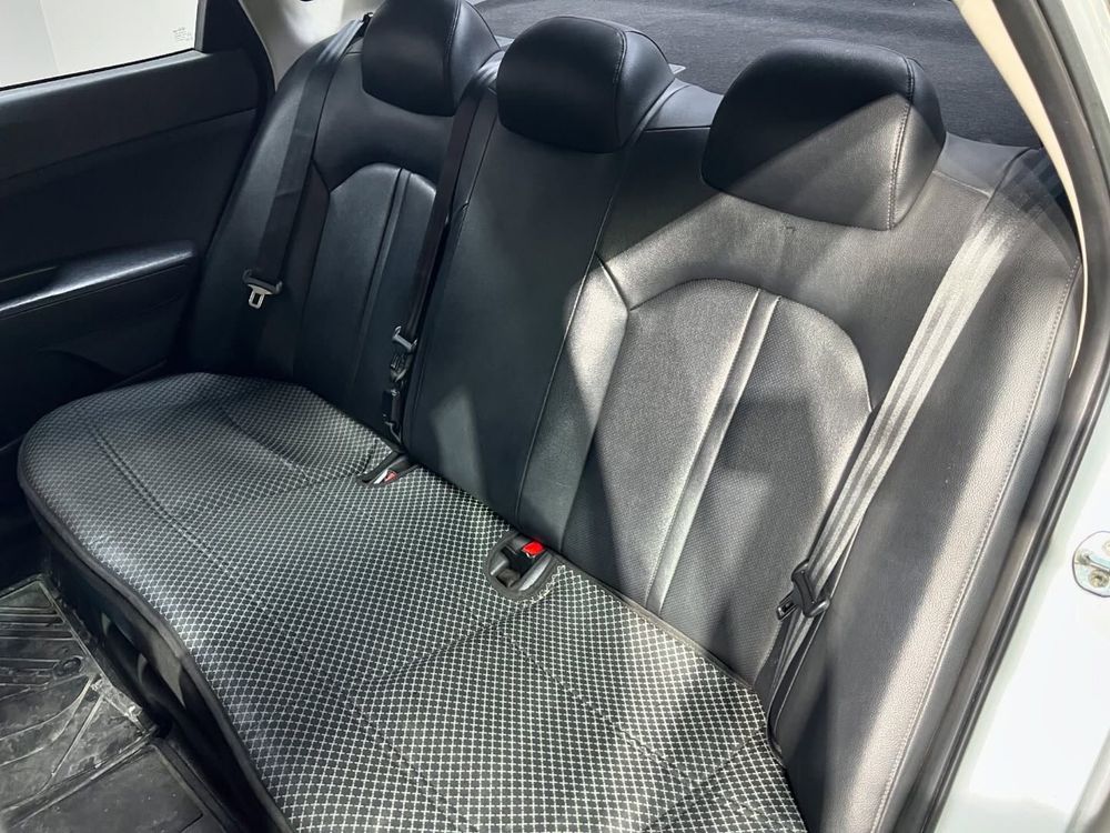 Автомобиль Kia K5