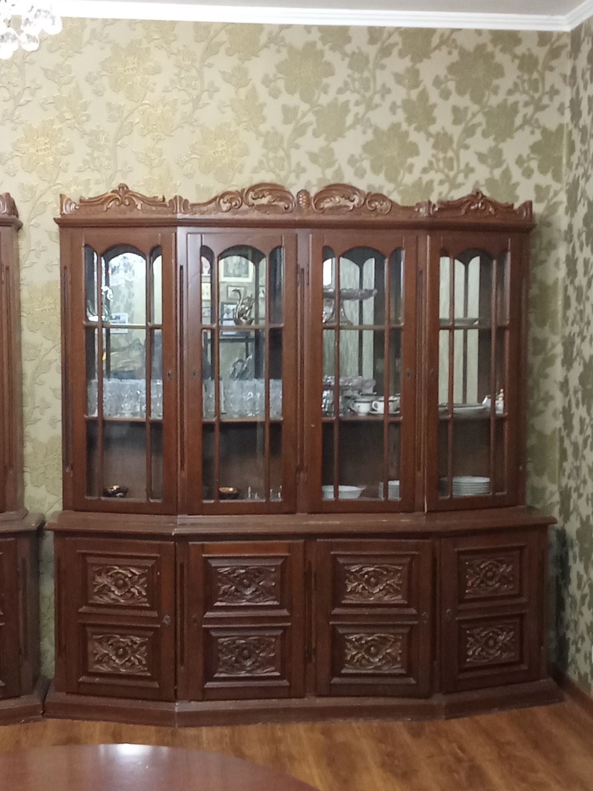 Сервант для посуды