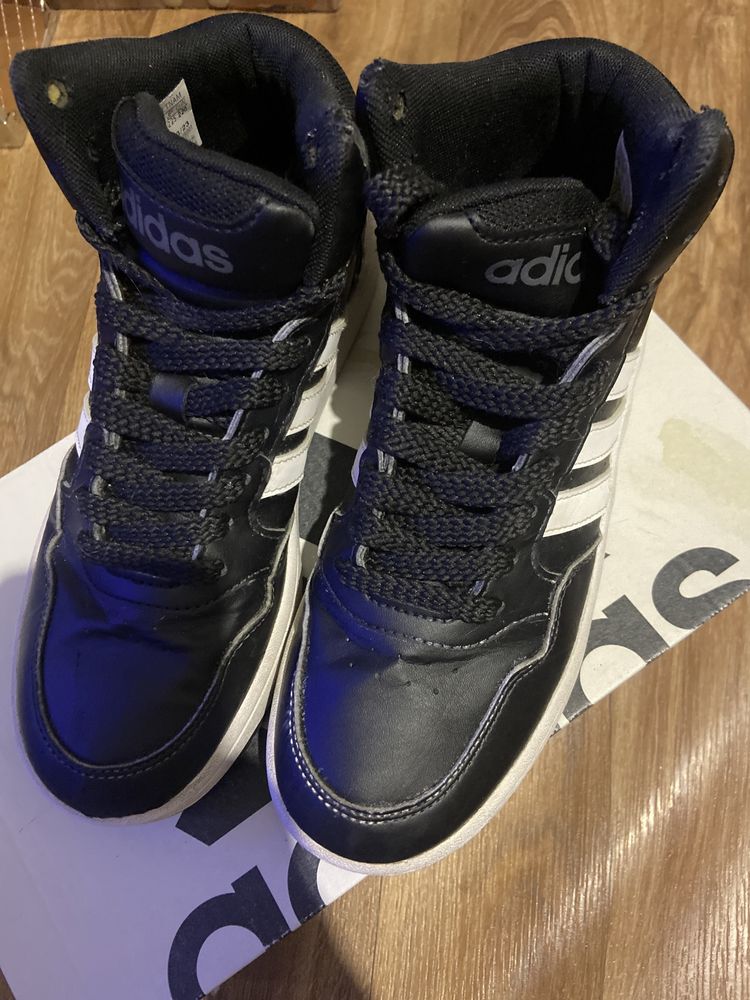 Кроссовки adidas,размер 36 (4)