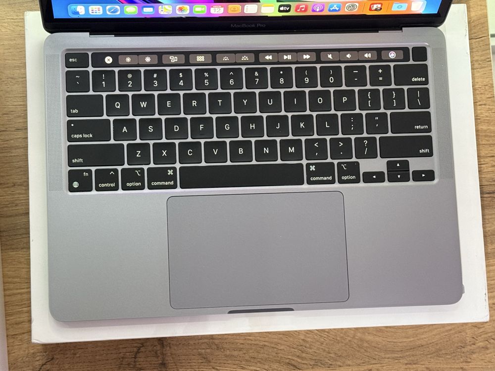 Идеал MacBook Pro 13.3 M1 Chip 2022 EAC Space Gray/SSD256GB/8GB/90%