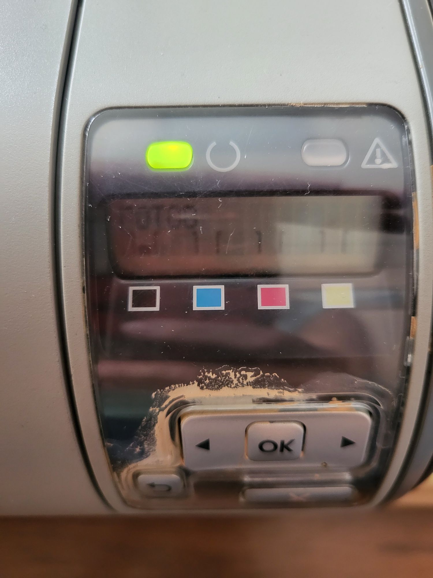 Продам лазерный принтер HP Color LaserJet CP1515n