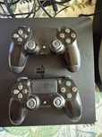 Продаю PlayStation 4
