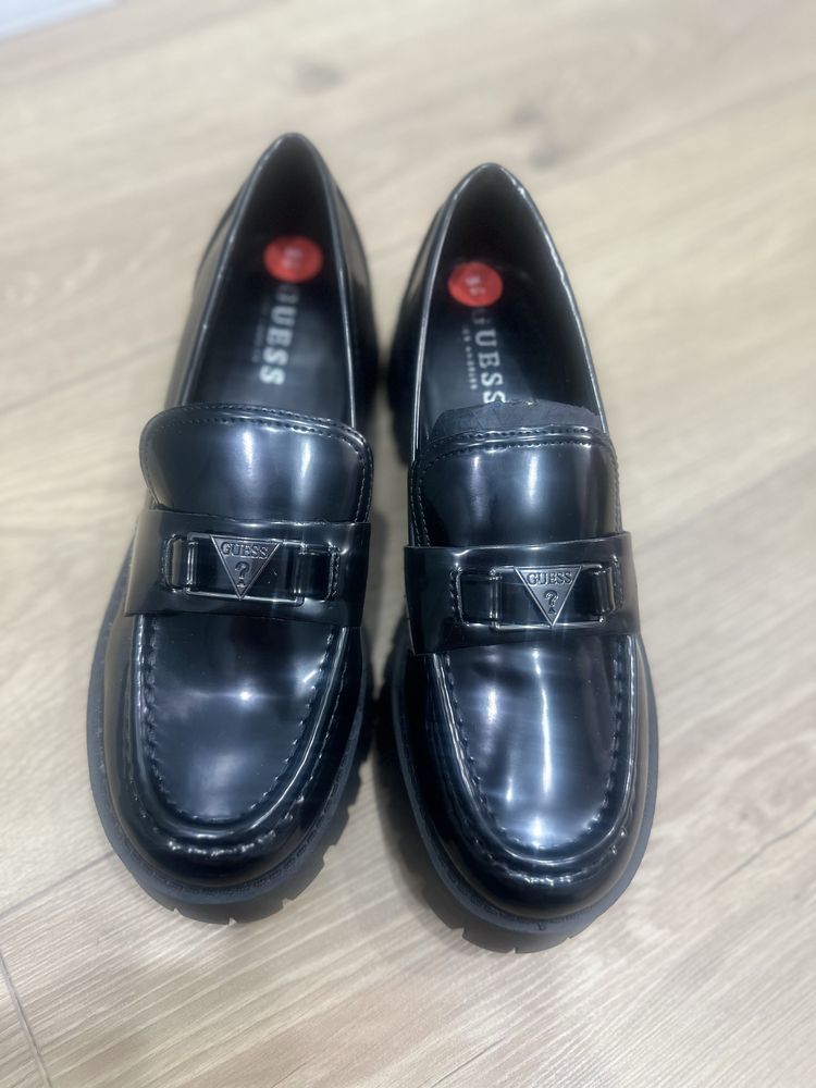 Guess новые лоферы