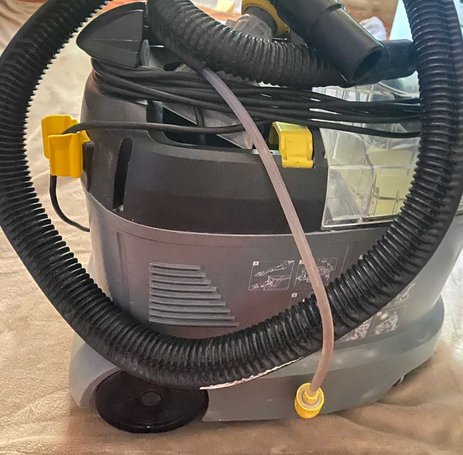 Продам моющий пылесос KARCHER