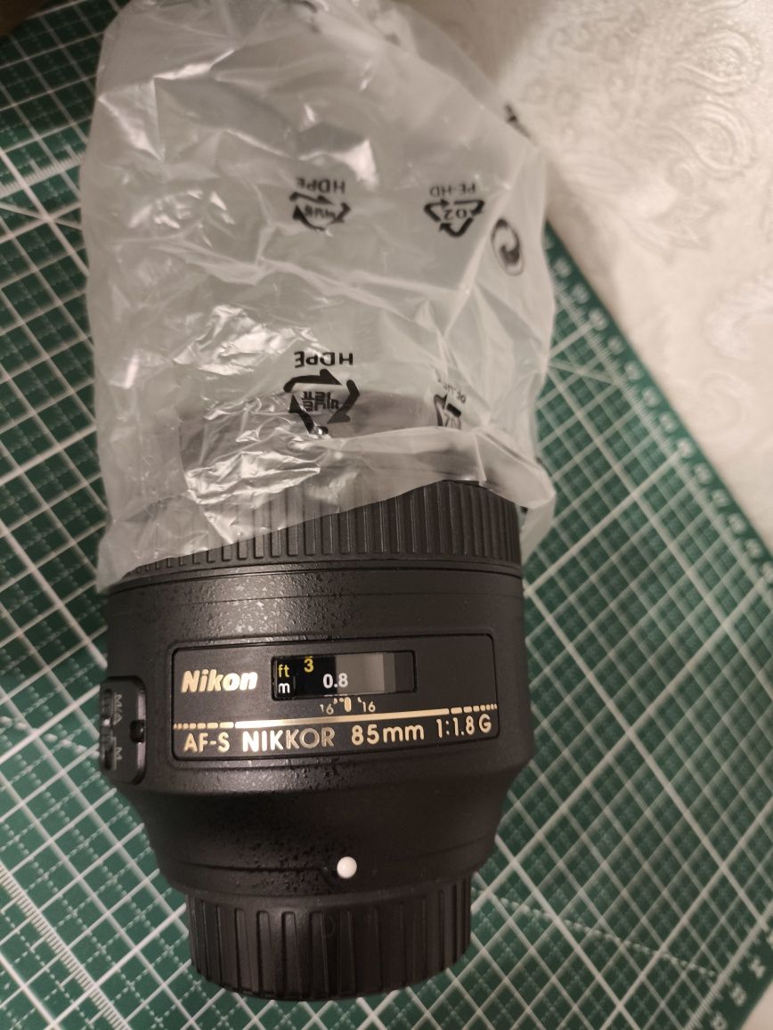 Новый Nikon  Объектив Nikkor  85mm f/1.8G AF-S Nikkor