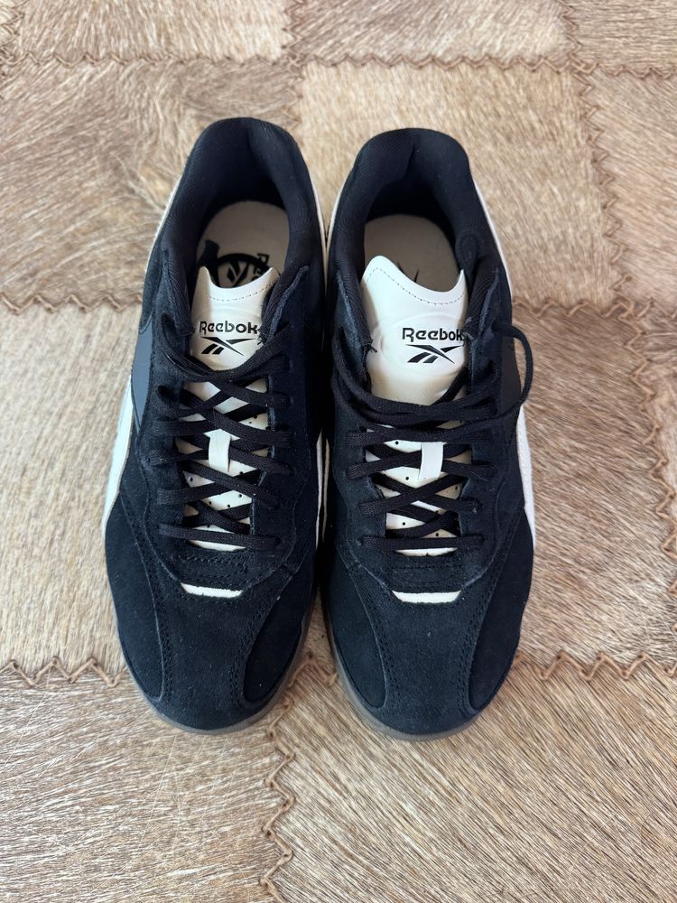 Кросовки reebok оригинал.