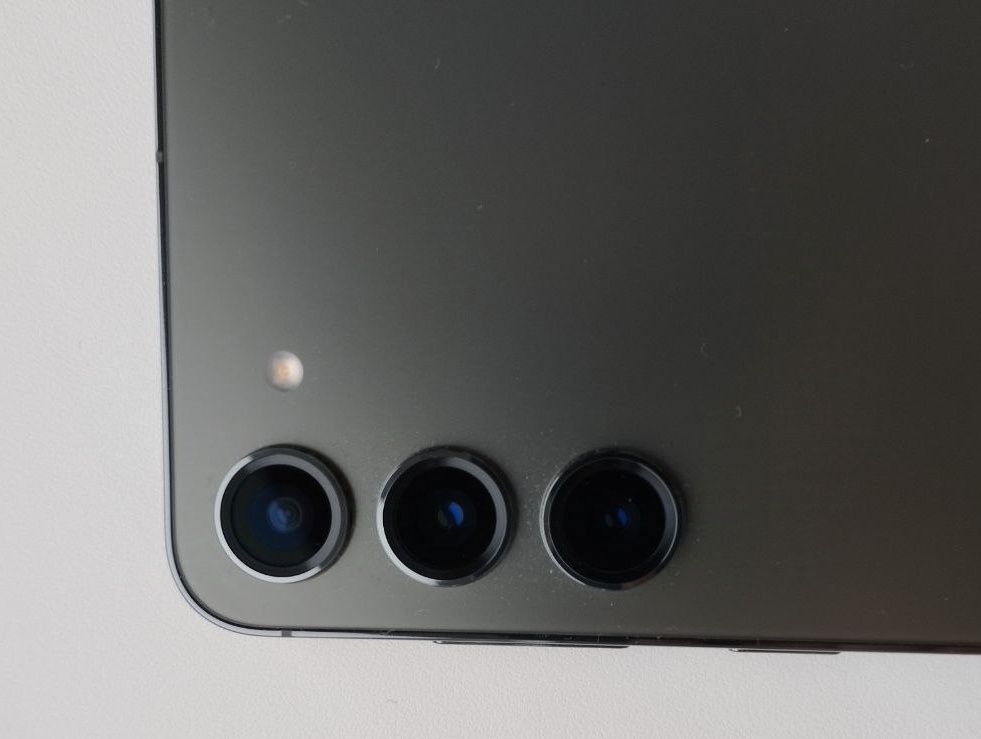 Samsung galaxy s23 plus