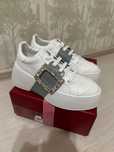 Кроссовки ROGER VIVIER  новые в двух расцветках