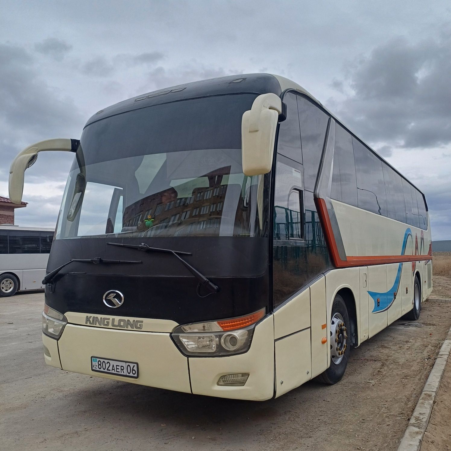 Сдаюдся автобусый