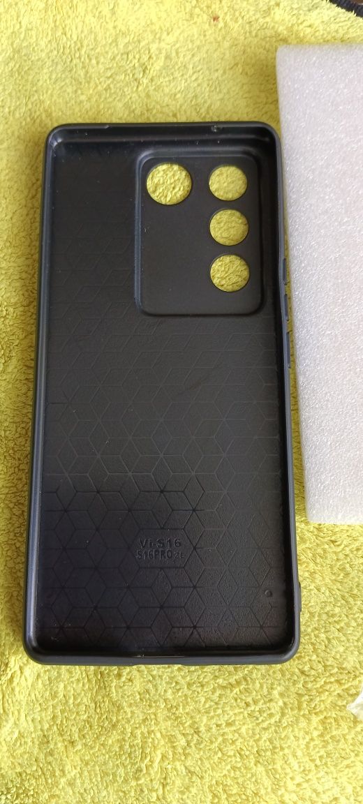 СРОЧНО. Продам чехол для смартфона vivo V27 pro
