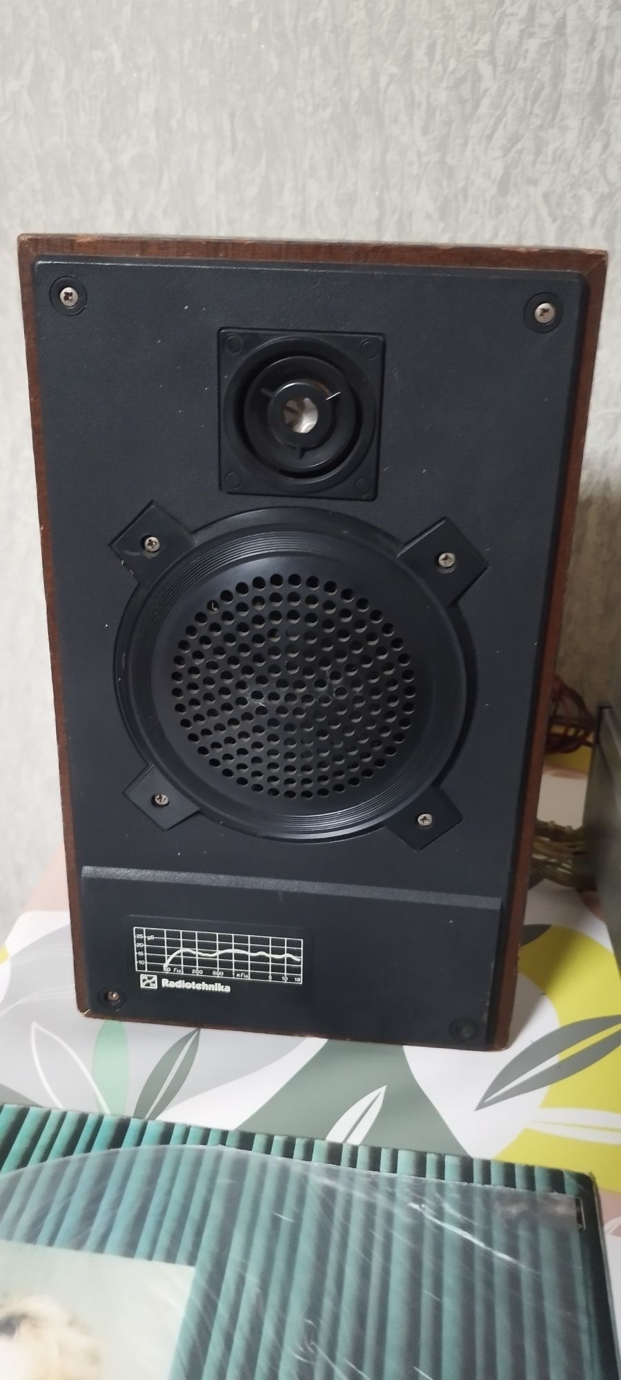 Продам проигрыватель с колонками ВЕГА109