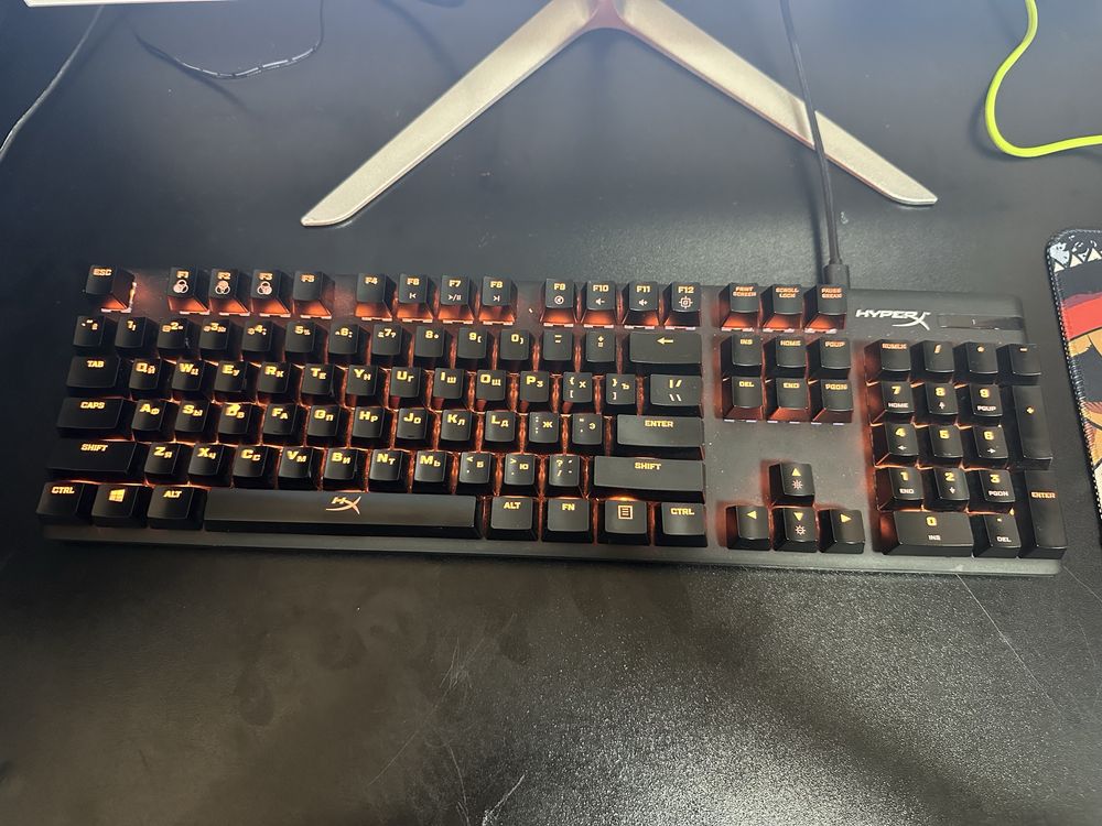 Продам клавиатуру HyperX