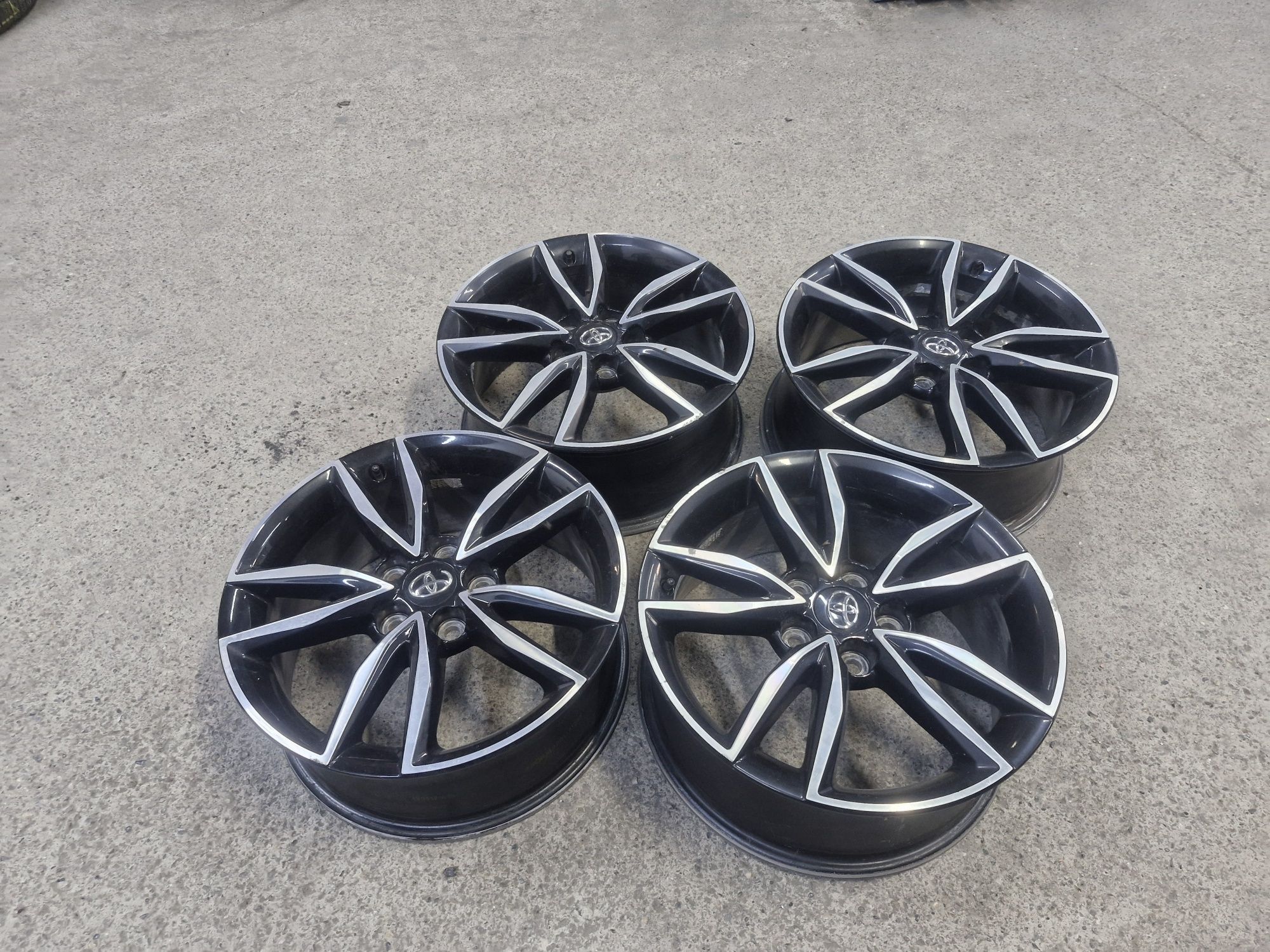 КАМРИ 55 Оригинал Эксклюзив R17