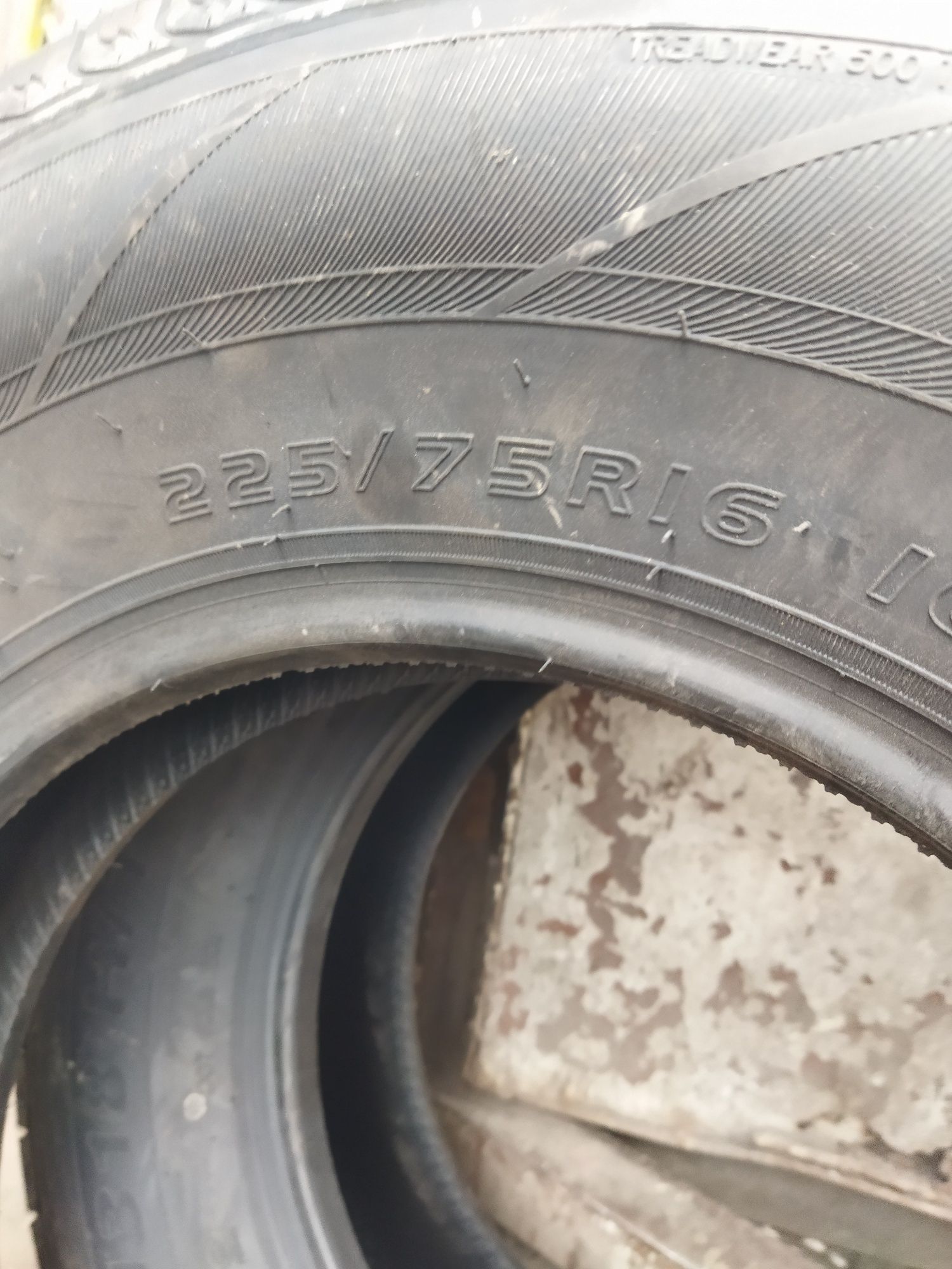 Шины 225/75/16 пара всесезонка