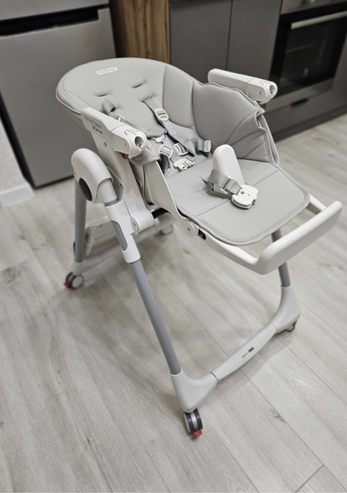 Детский стульчик Peg Perego Prima Pappa Follow Me