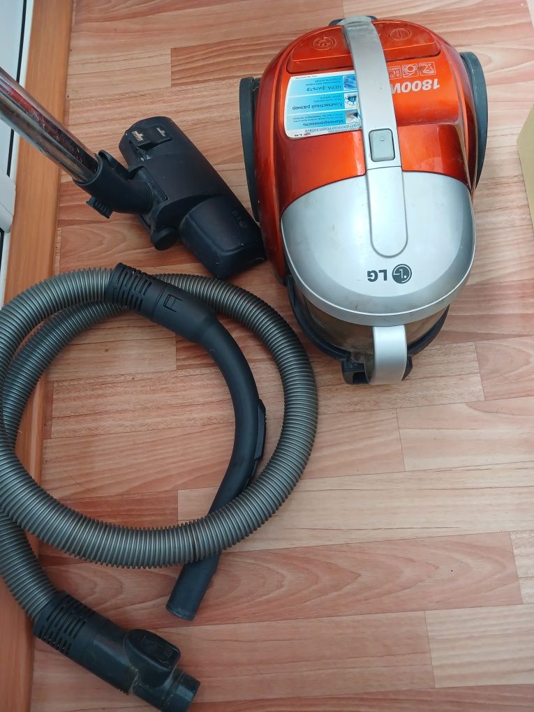 Продам пылесос  и  двигатель