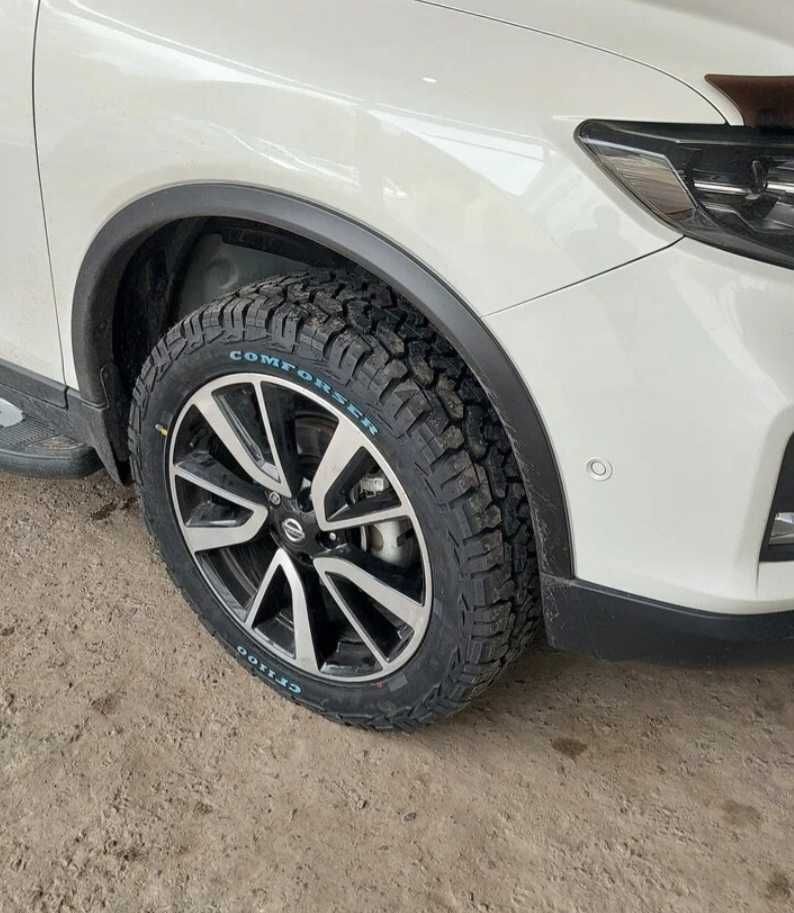 Комплект всесезонных шин Comforser CF1100 A/T 235/55 R19 111S