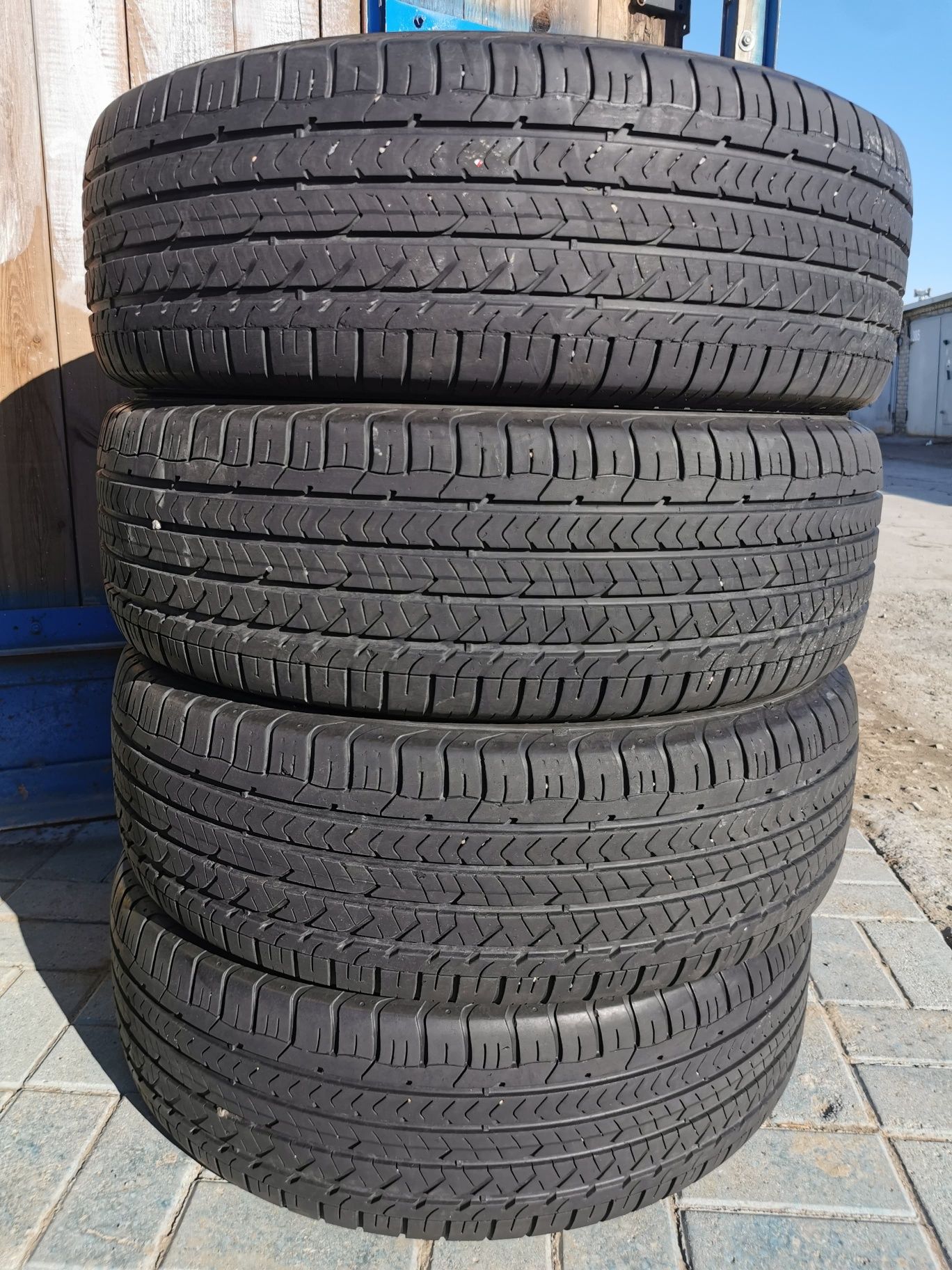 Продам летнюю резину