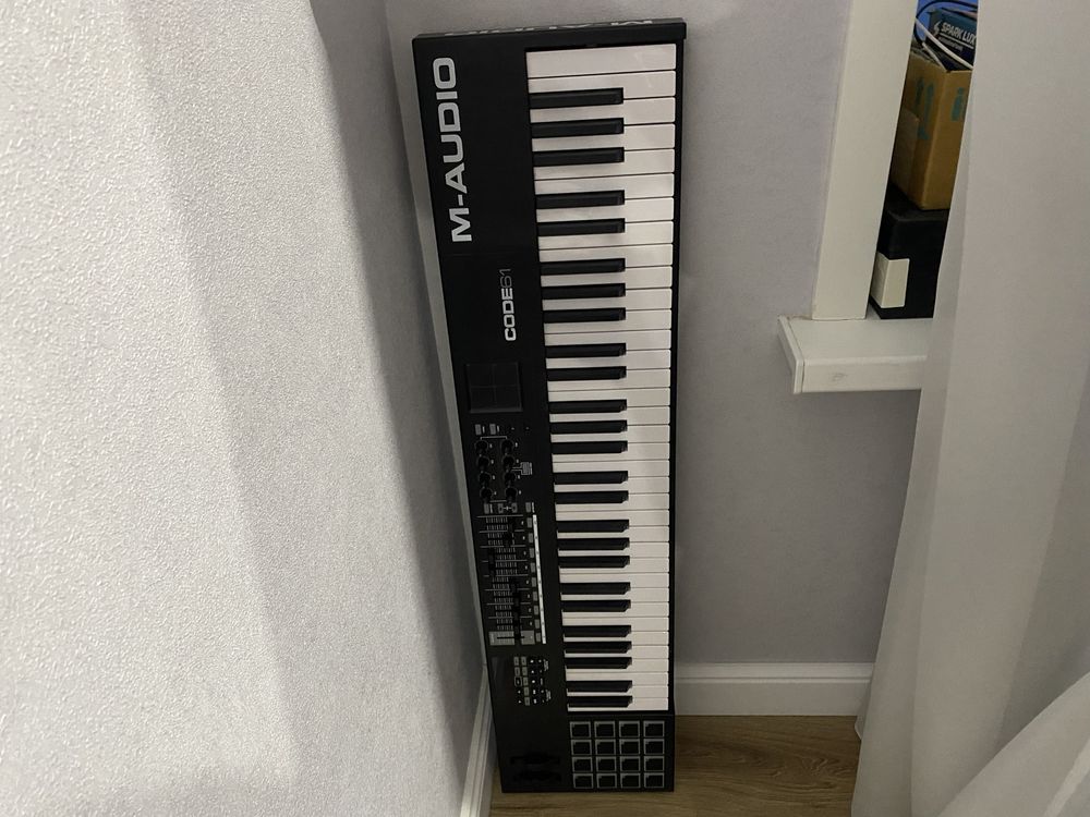 M-audio code 61 миди клавиатура