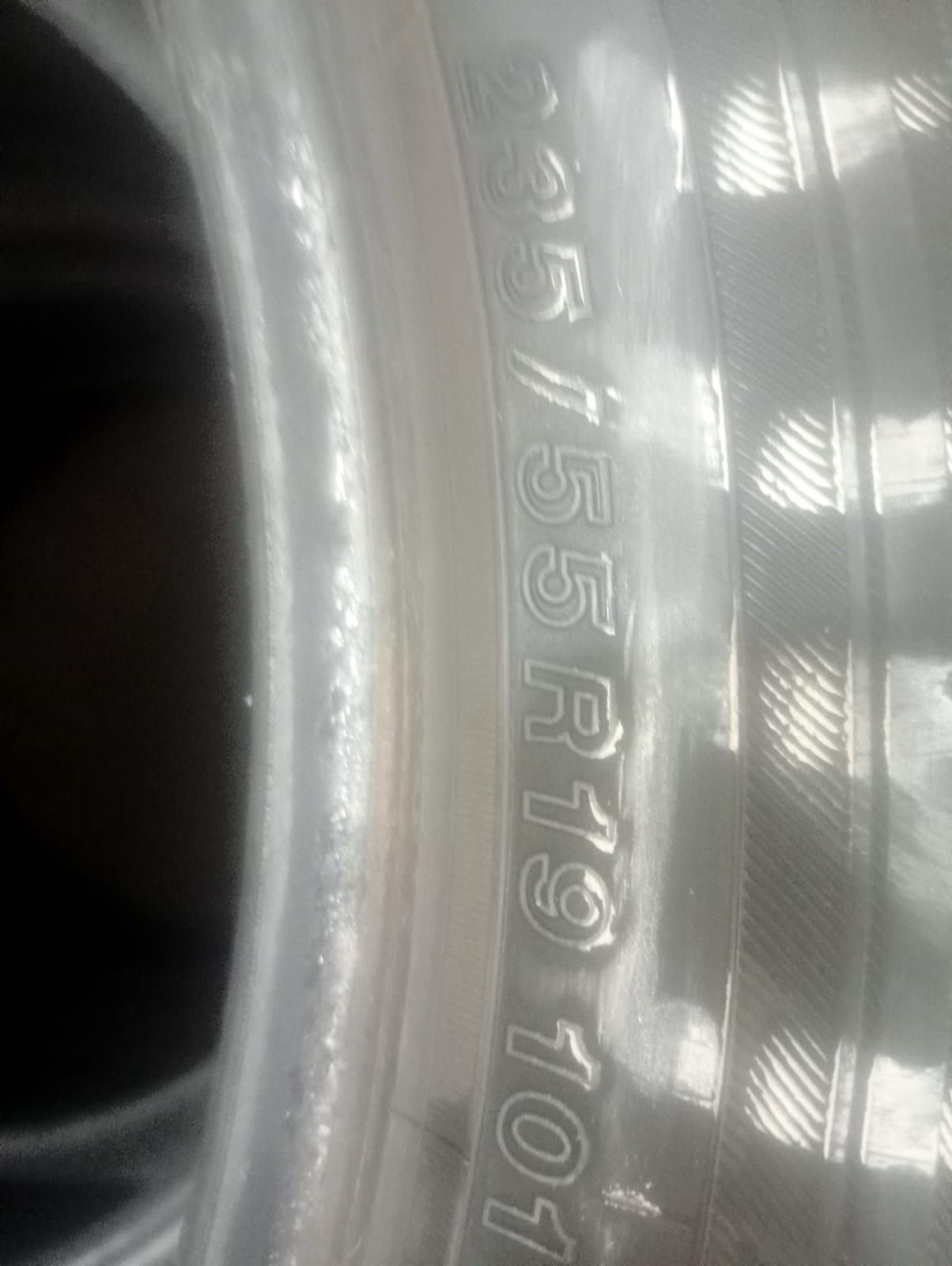 Продам Шины в хорошем состоянии.