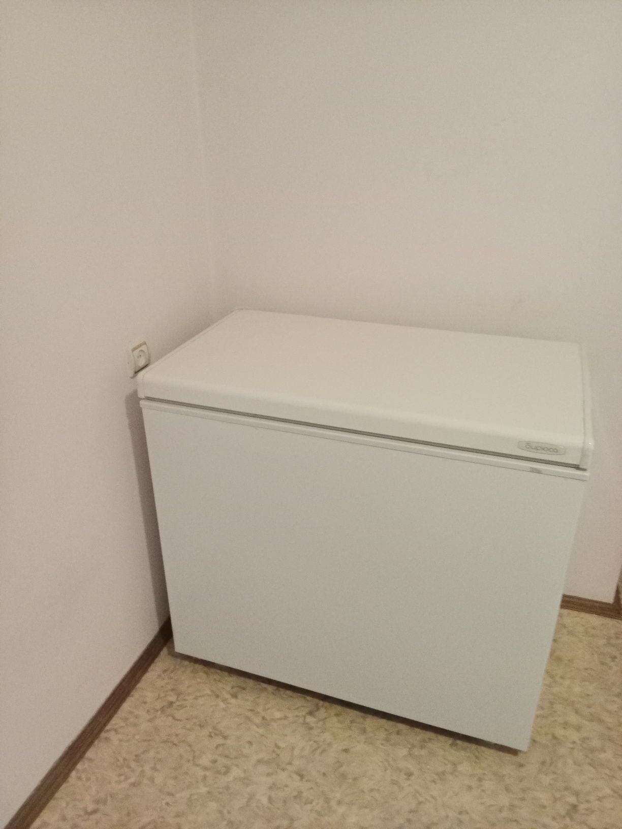 Продам морозильник