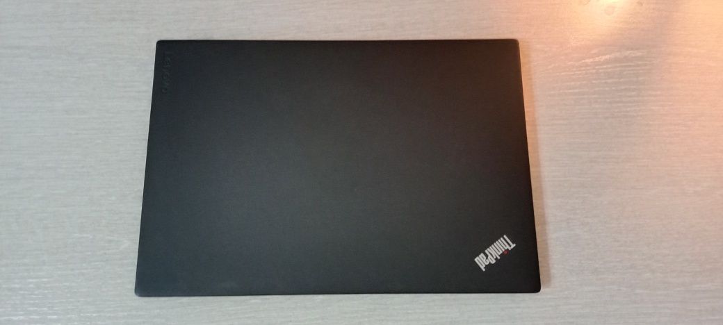 Lenovo ThinkPad T480 (8,512)