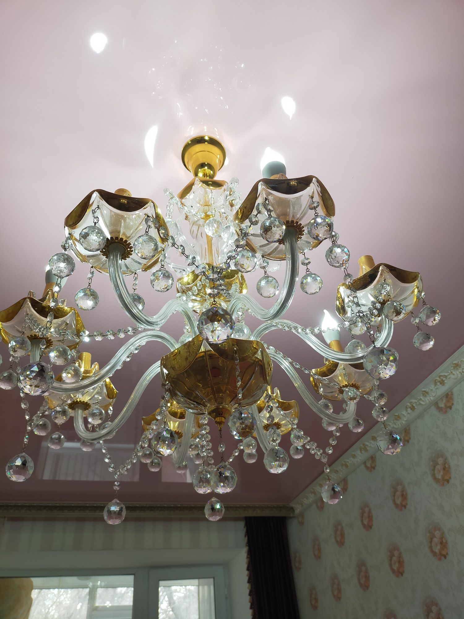 Продам хрустальную люстру Чехия
