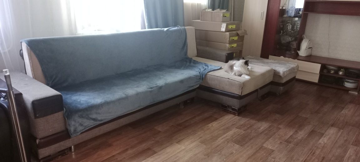 Отдам диван  самовывоз