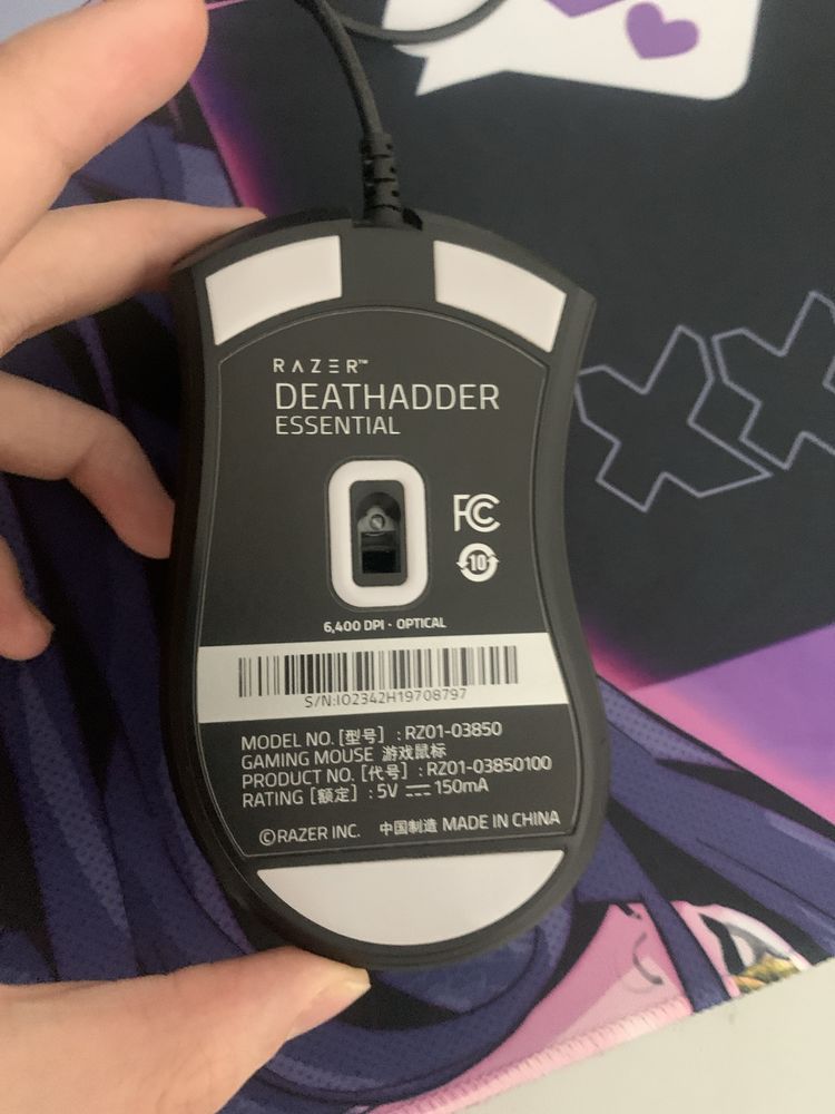 Продам игровую мышь Мышь Razer DeathAdder Essential