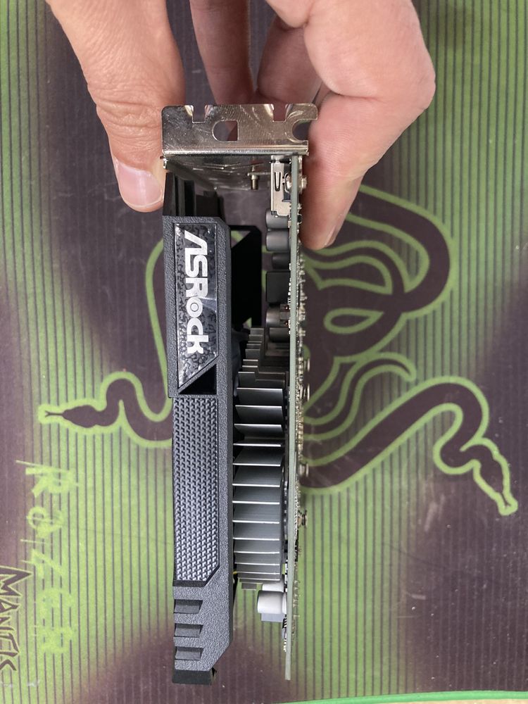 RX 560 4 gb в идеальном состоянии.