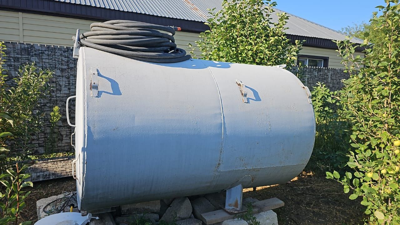 Продам бочку 3 куба