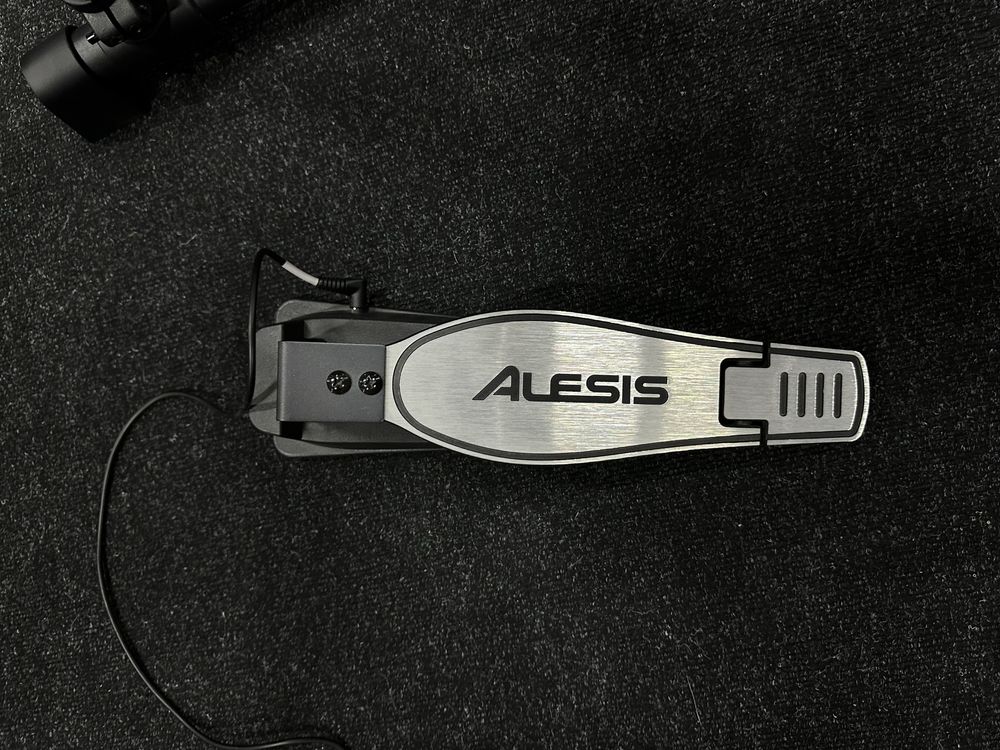 Alesis Turbo Mesh Kit электронные барабаны