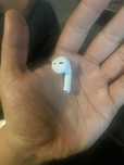 Наушник от air pods, правый