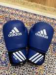 Боксёрские перчатки Adidas