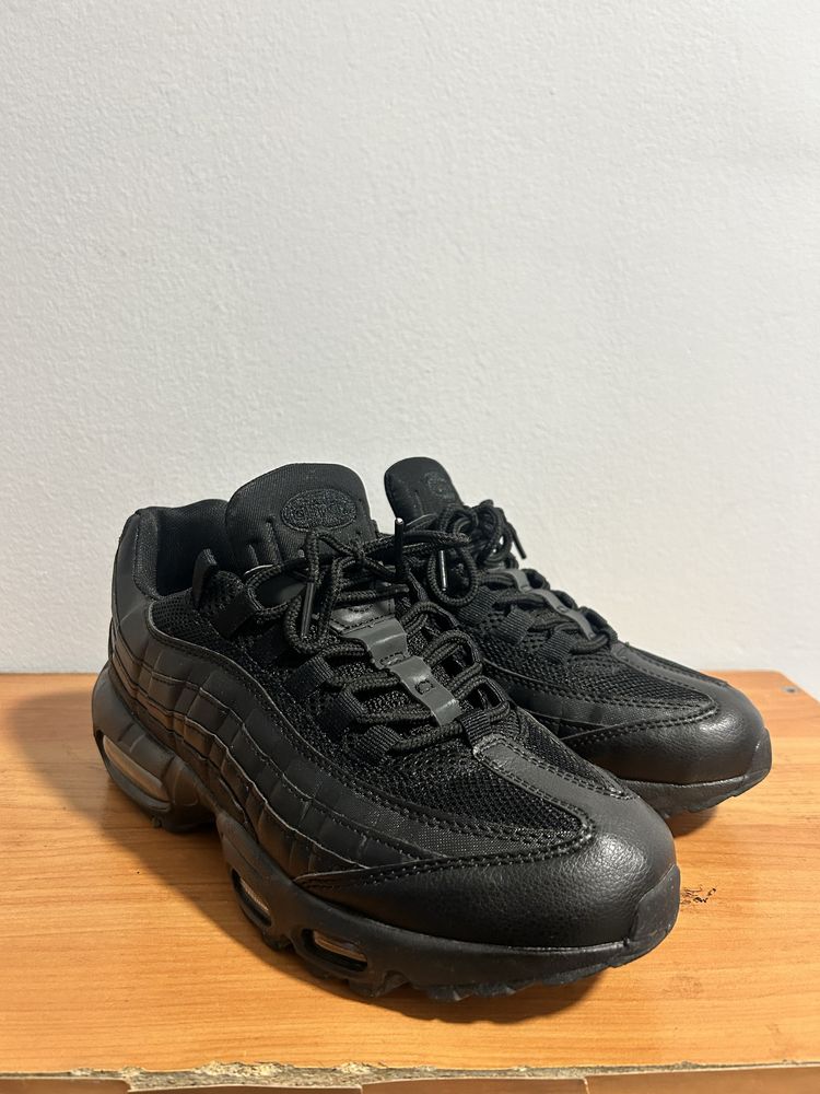 Кроссовки в стиле Air Max 95 — 42 размер