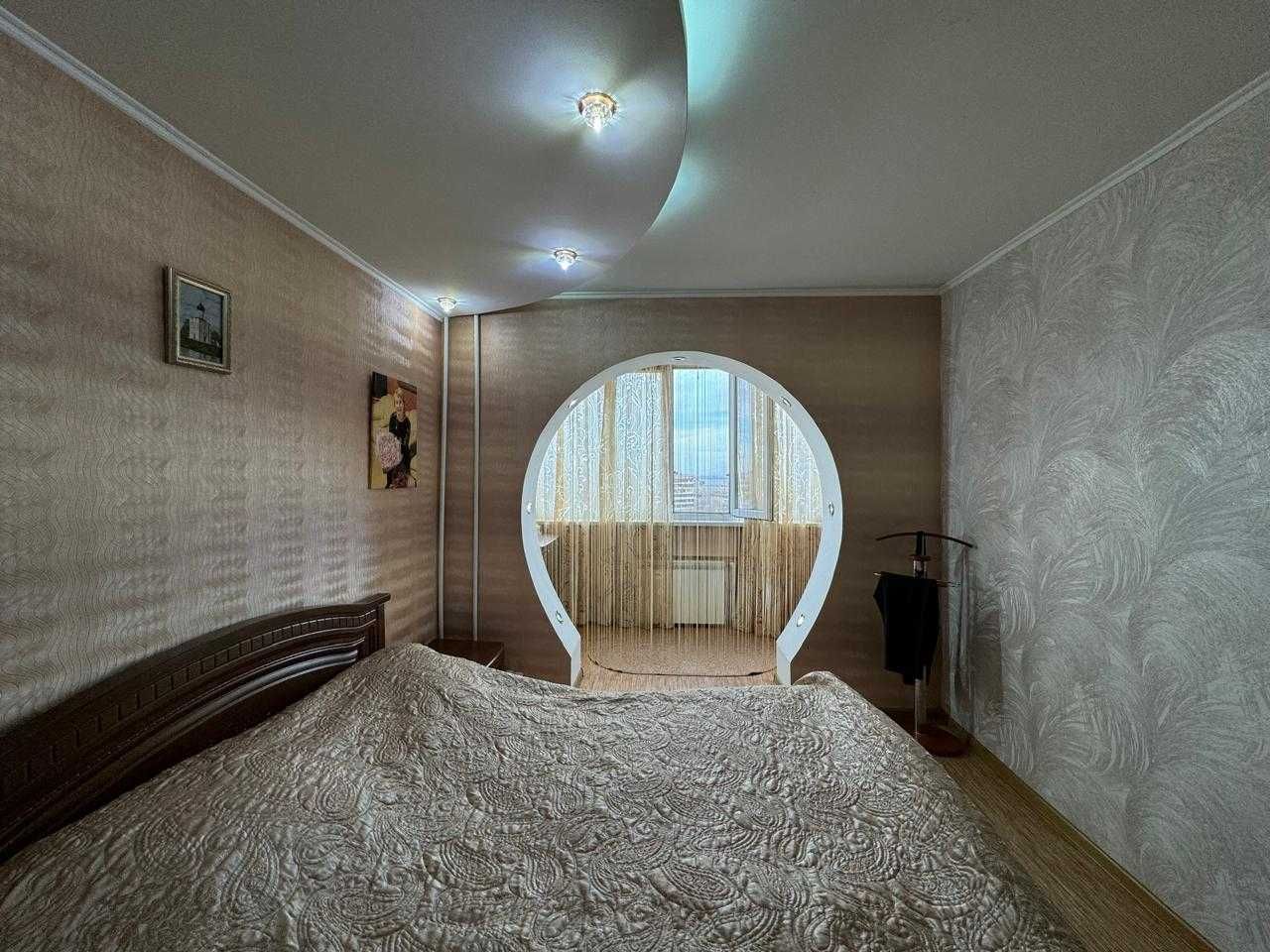 S  Продам 4-х ком УП на 8 мкр , 1-е кольцо , 5/9 этаж, лифт работает