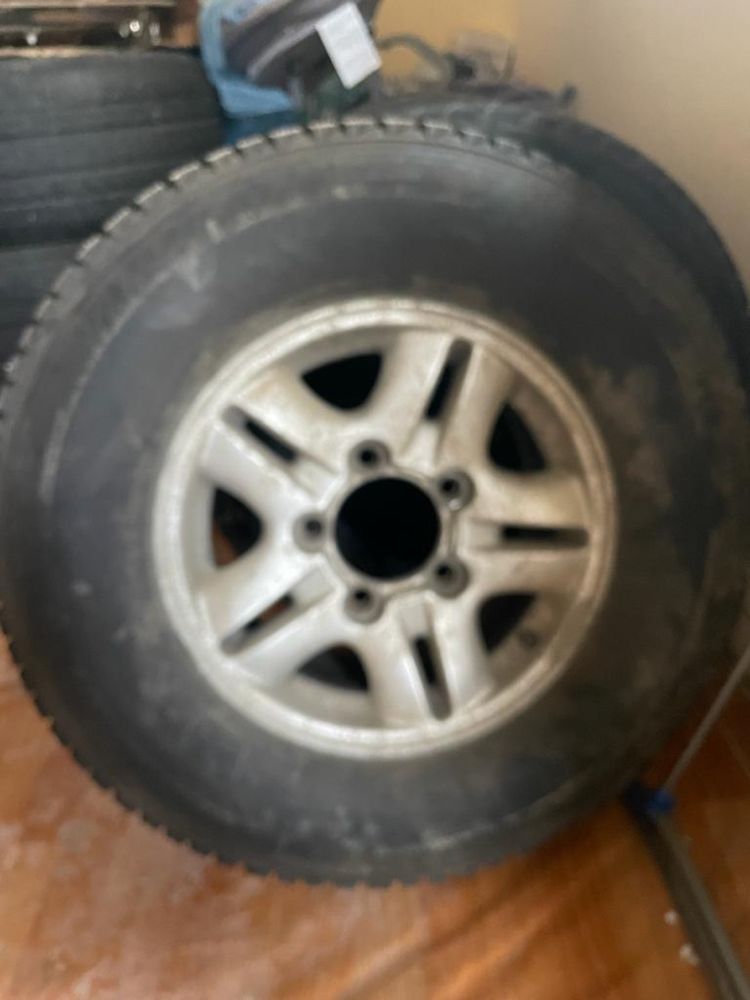 Продам резину с диском R16